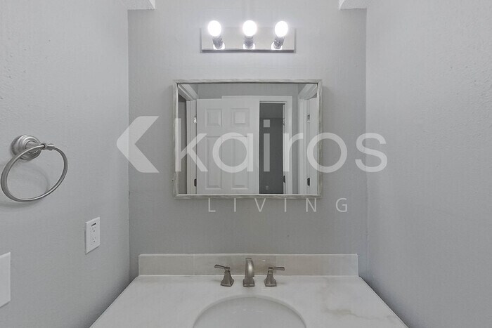 Building Photo - 2806 Shield Ct