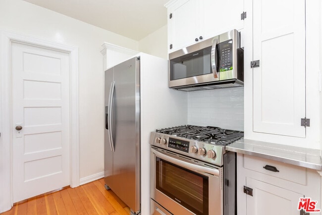 Building Photo - 9980 Braddock Dr