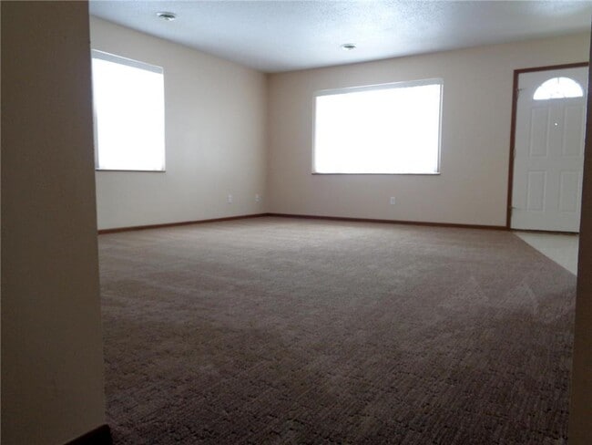 Building Photo - 1706 Lincoln Ave