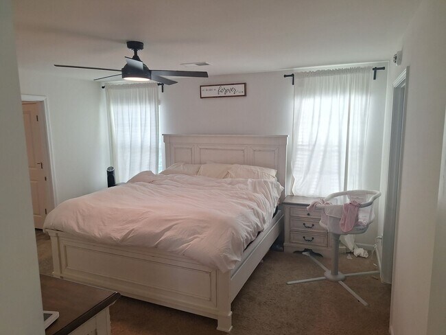 Building Photo - Delightful Four Bedroom Home Approximately...