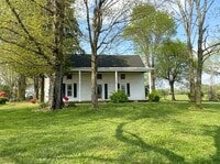Building Photo - Classic country style house available now!