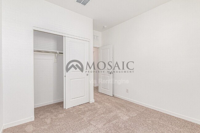 Building Photo - 8821 W Agora Ln