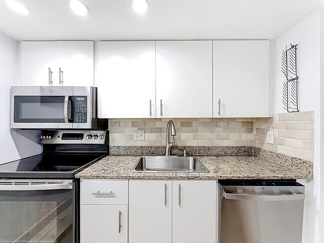 Building Photo - 755 Dotterel Rd