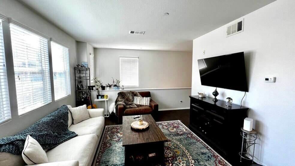 Building Photo - 1314 Calabria St
