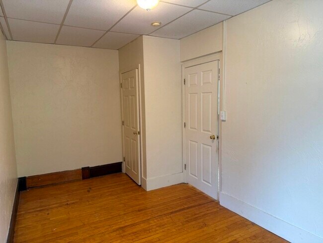 Building Photo - 85 Boyce St