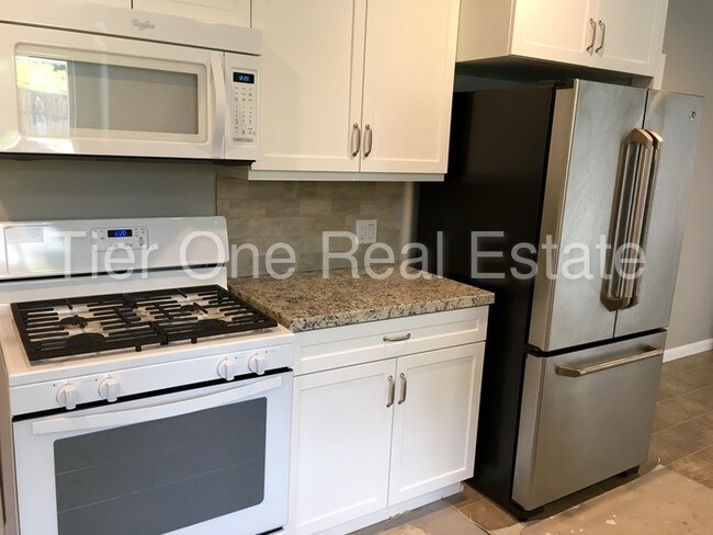 Building Photo - 7405 S 2200 E