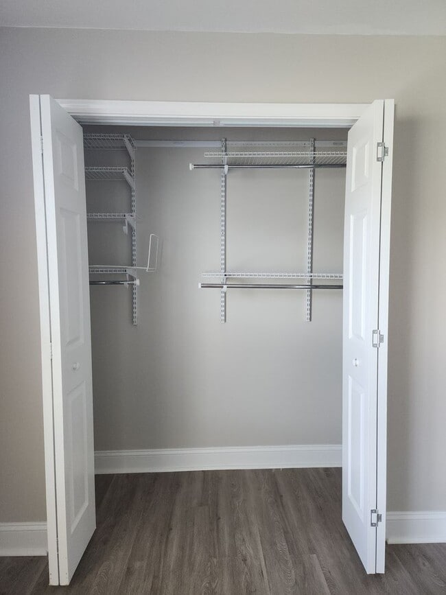 Building Photo - Townhome Available Now in Peletier, NC!