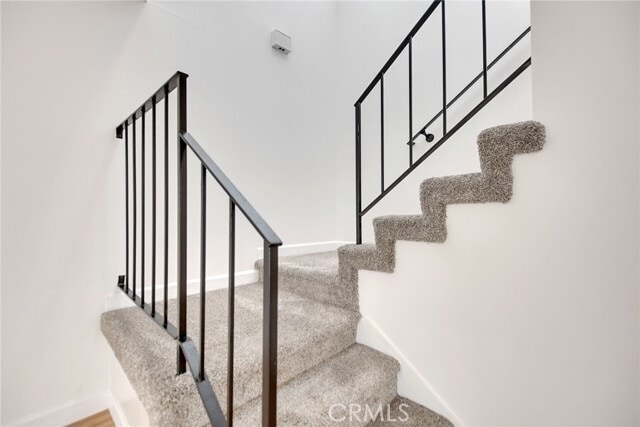 Building Photo - 1460 Forest Glen Dr