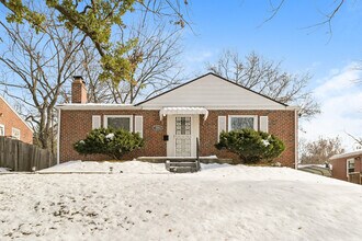 Building Photo - Fantastic 2bd/1ba home! Let yourself in!