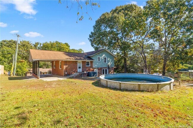 Building Photo - 1440 Marlborough Rd