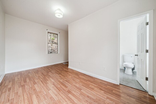 Building Photo - Spacious 3 Bedroom Home in Spring Garden (Single Family)