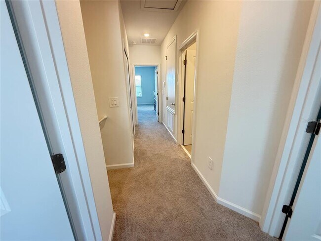 Building Photo - 2611 Skyline Lp