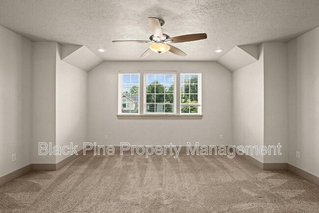Building Photo - 909 N 31st St