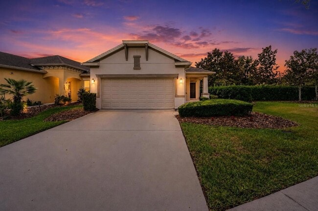Building Photo - 3300 Sagebrush St