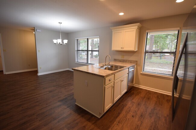 Building Photo - 1700 Green Ridge Trail