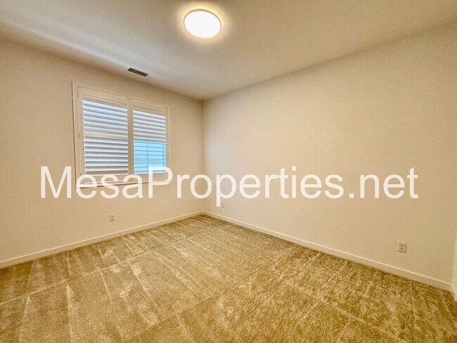 Building Photo - 7031 Aloe Ln