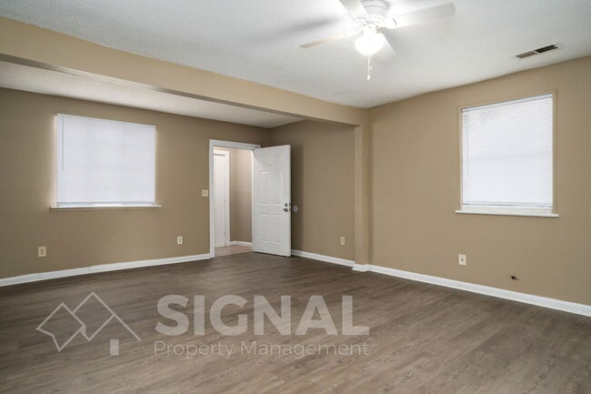 Building Photo - 1337 Woodward Rd