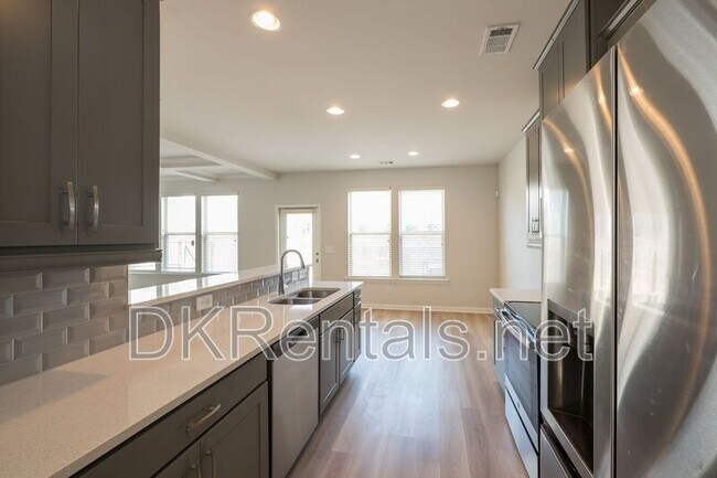 Building Photo - 2928 Cottage Ln