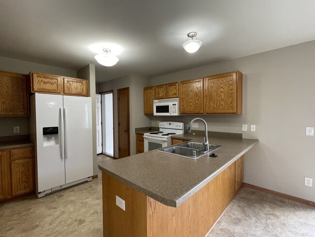 Building Photo - 3721 Frosted Leaf Dr