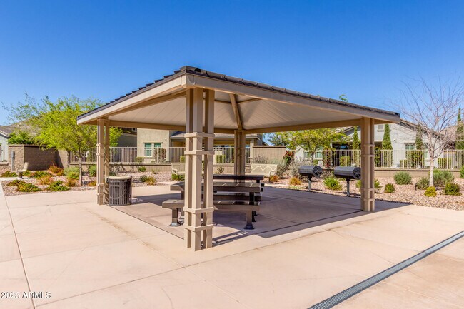Building Photo - 3451 W Verde River Rd