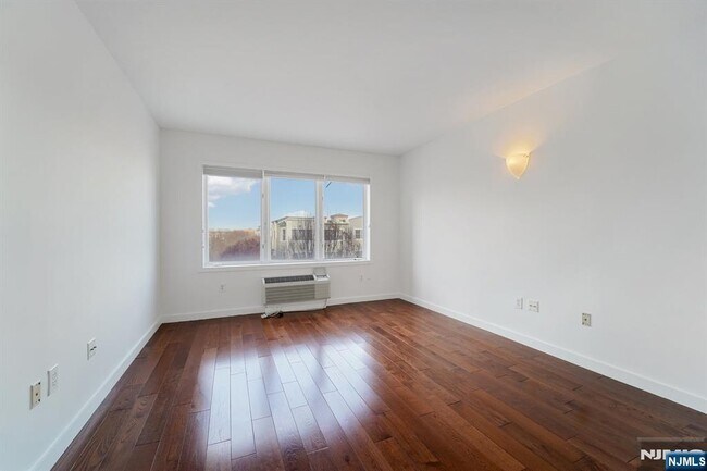 Building Photo - 3118 City