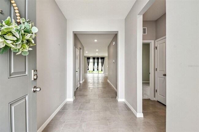 Building Photo - 33870 Field Maple Lp