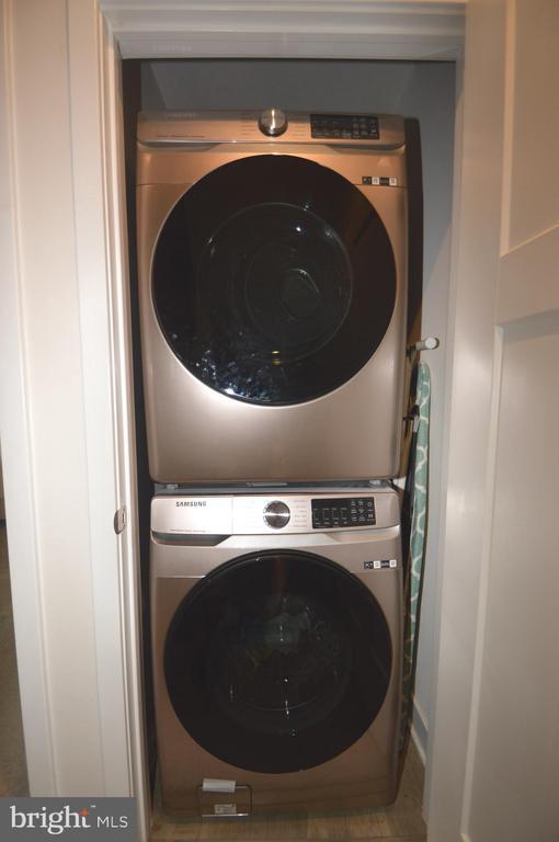 Building Photo - 13943 Airfoil Rd