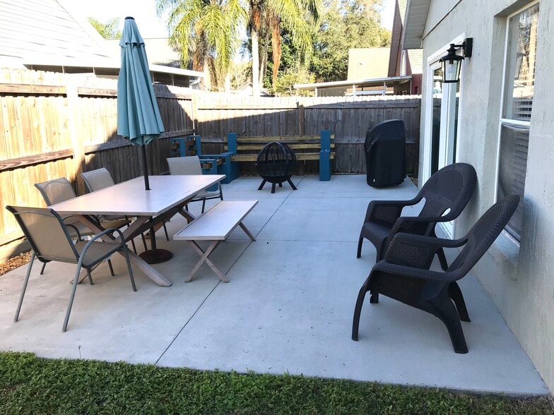 Building Photo - 499 Lancers Dr