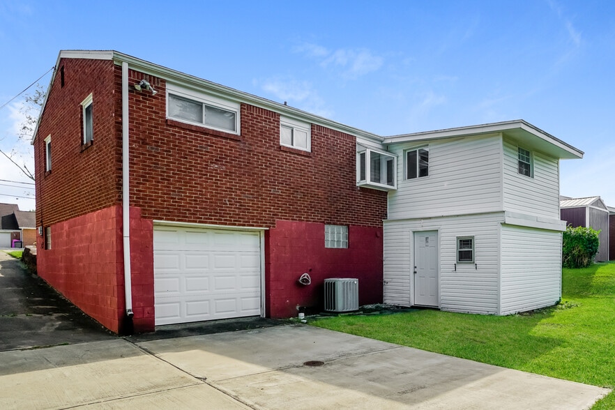 Building Photo - 764 5 Pines Rd