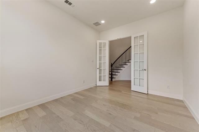 Building Photo - 4601 Parkridge Dr