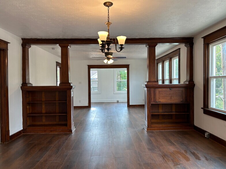 Building Photo - 1700 S College St