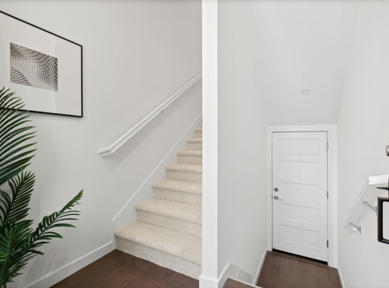 Building Photo - 1889 Sable Pl