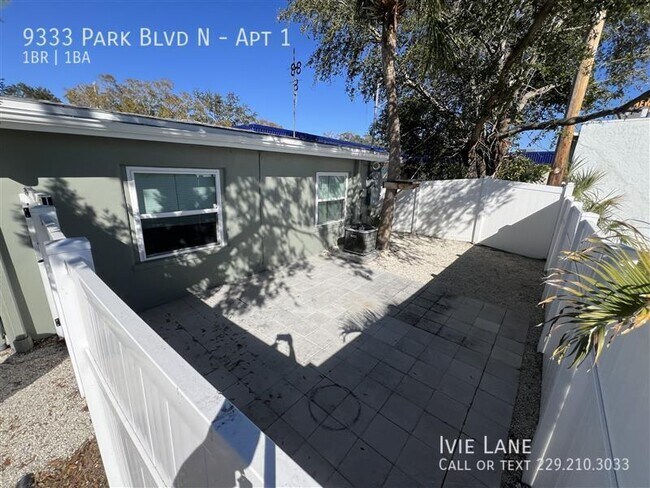 Building Photo - 9333 Park Blvd