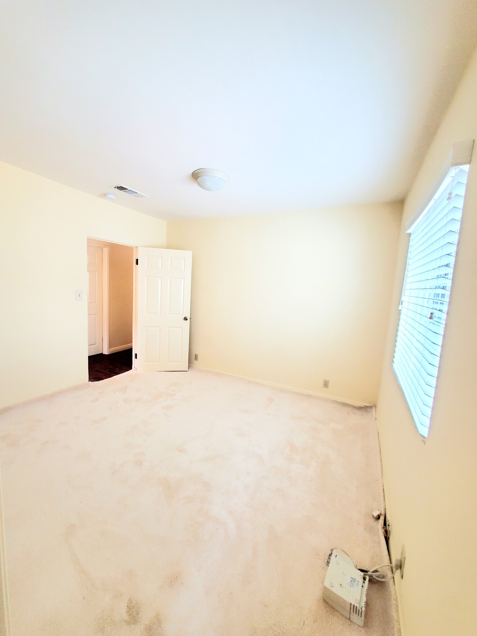 Building Photo - 3916 Highland Ave