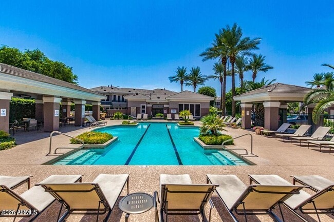 Building Photo - 15221 N Clubgate Dr