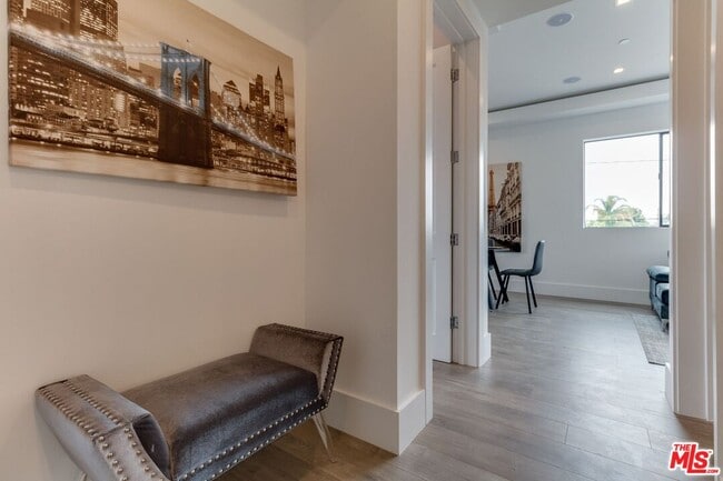 Building Photo - 4830 1/2 Pickford St