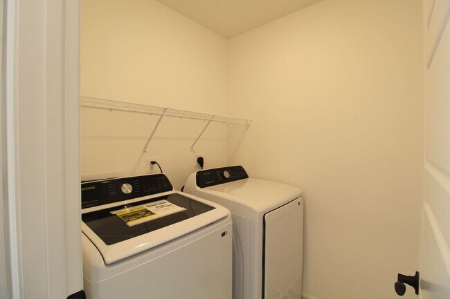 Building Photo - Brand New Luxury 4-Bedroom Townhome with a garage at The Townes at Congers Creek – Phase 3