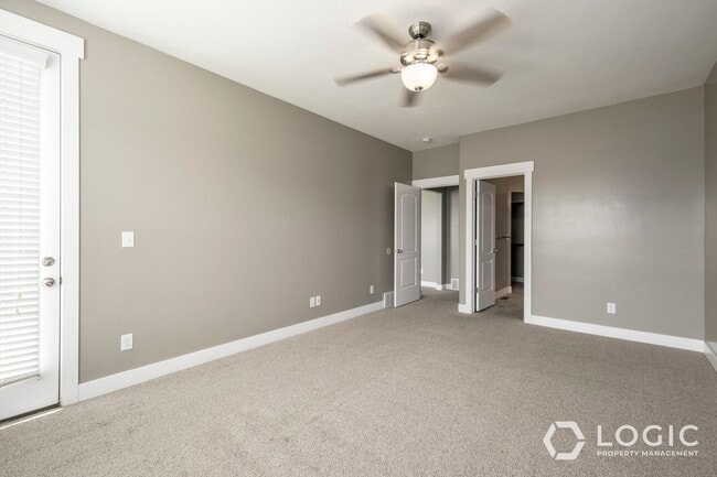 Building Photo - Stunning Row End Townhome In Prime Location!