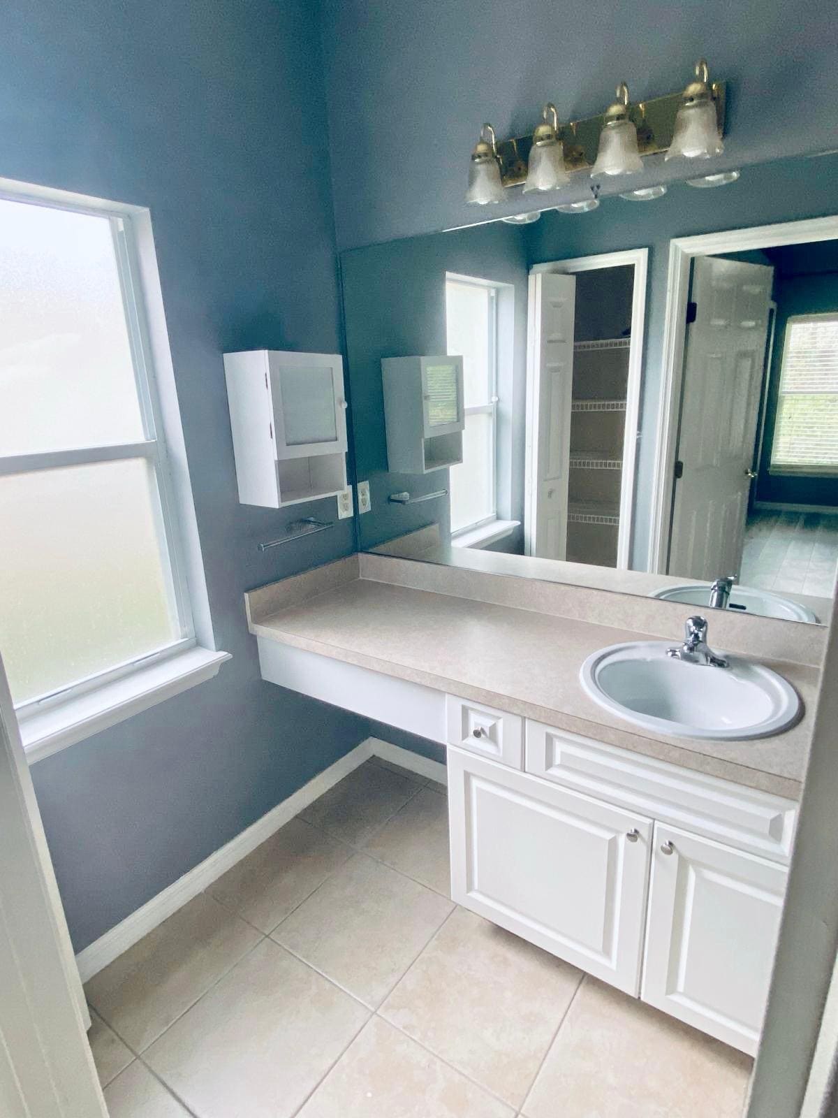 Building Photo - 232 Hill Street