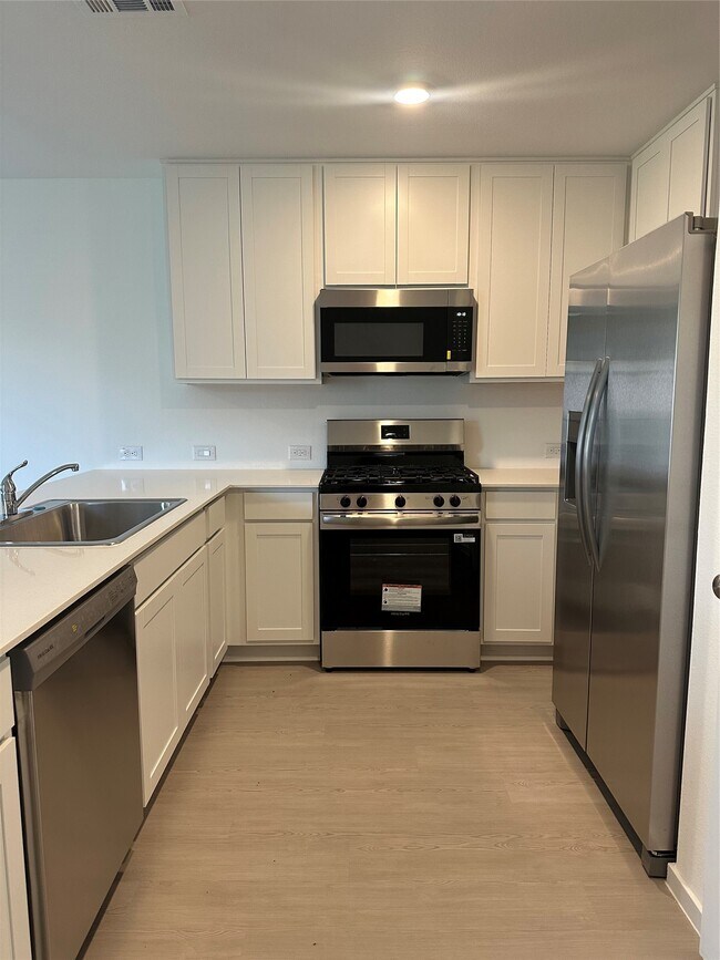Building Photo - 31415 Pratola Serra Cir