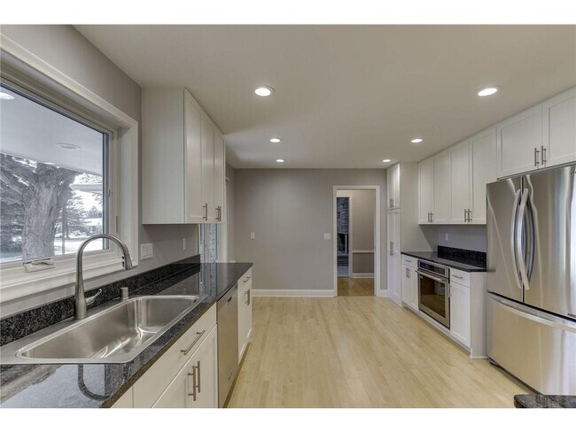 Building Photo - 4222 Basswood Rd