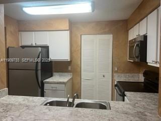 Building Photo - 1281 SW 46th Ave