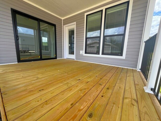 Building Photo - 1057 Vervain Dr