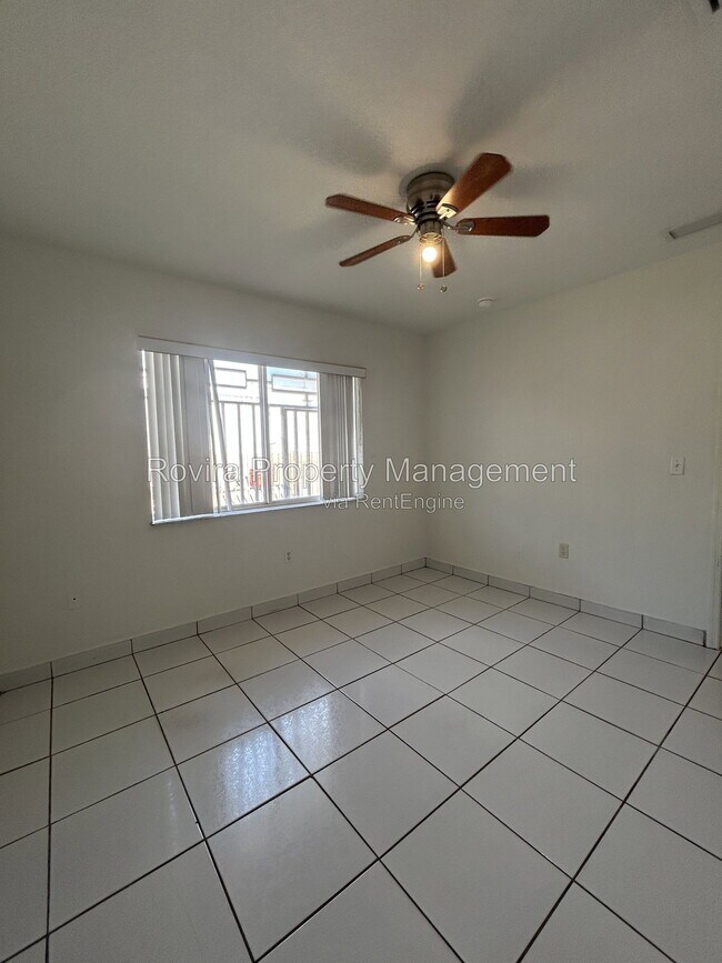 Building Photo - 2421 NW 99th Terrace