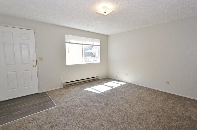 Building Photo - 86 N Raymond St