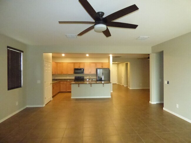 Building Photo - Newer neighborhood in Goodyear!  All appliances included!