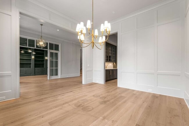 Building Photo - 8115 Devens Dr