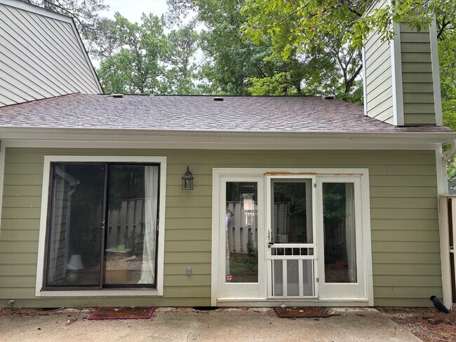 Building Photo - 829 Green Ridge Dr