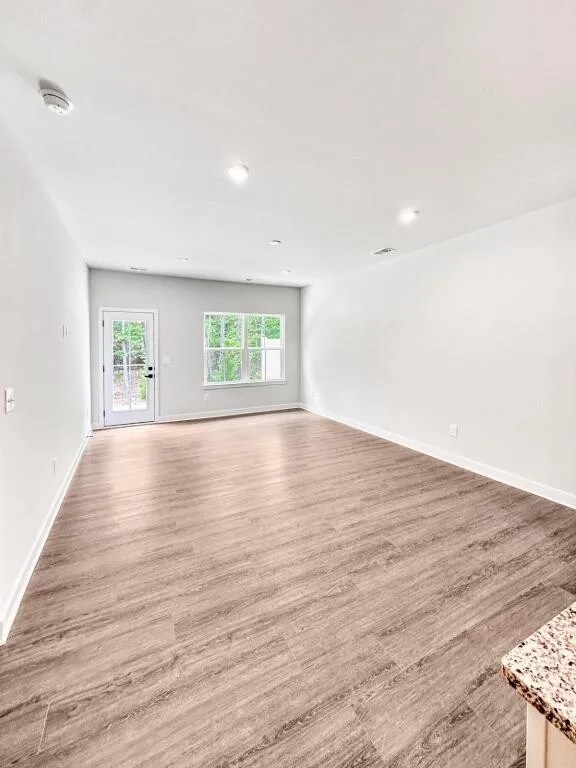 Building Photo - Galil Townhouse