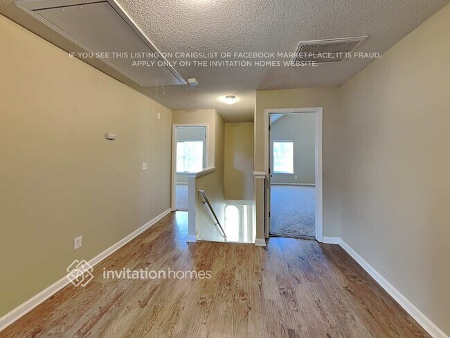 Building Photo - 3502 Rosebud Park Dr